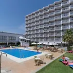Perfect Location, Beach 50 M Away And Pool
