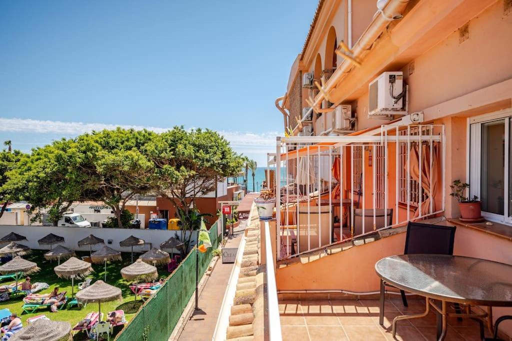 Perfect Location, 50 M Away And Pool Lejlighed