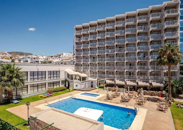 Perfect Location, Beach 50 M Away And Pool