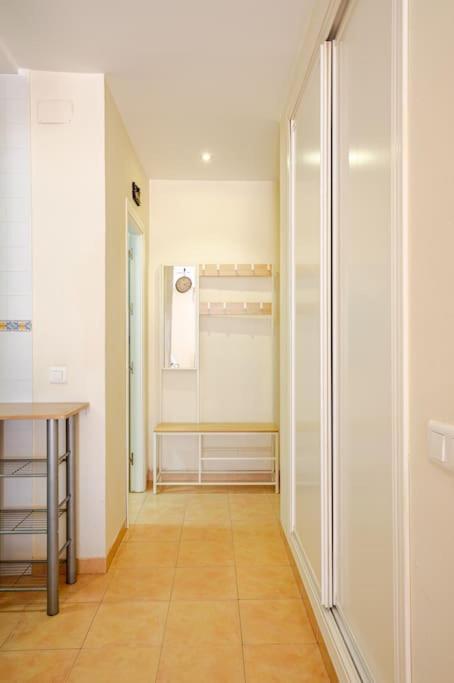 Perfect Location, 50 M Away And Pool Apartment *