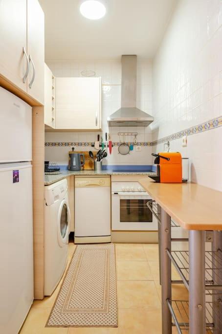 Perfect Location, 50 M Away And Pool
